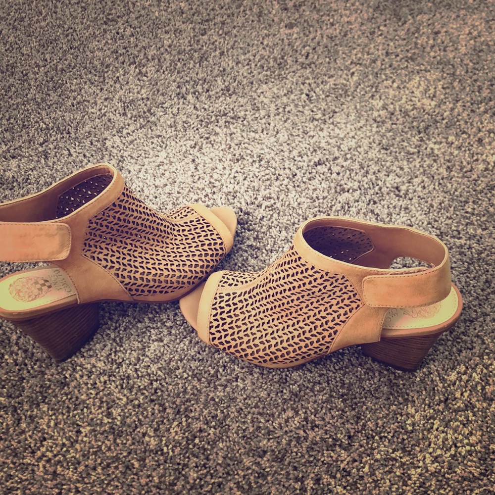 Vince Camuta Dastana Shoes